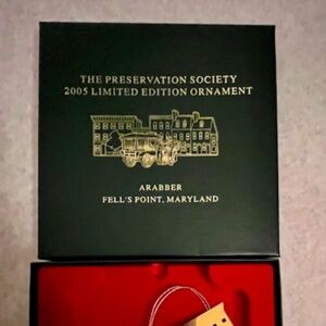 Preservation Society 2005 Limited Edition Henderson Wharf, Maryland Ornament